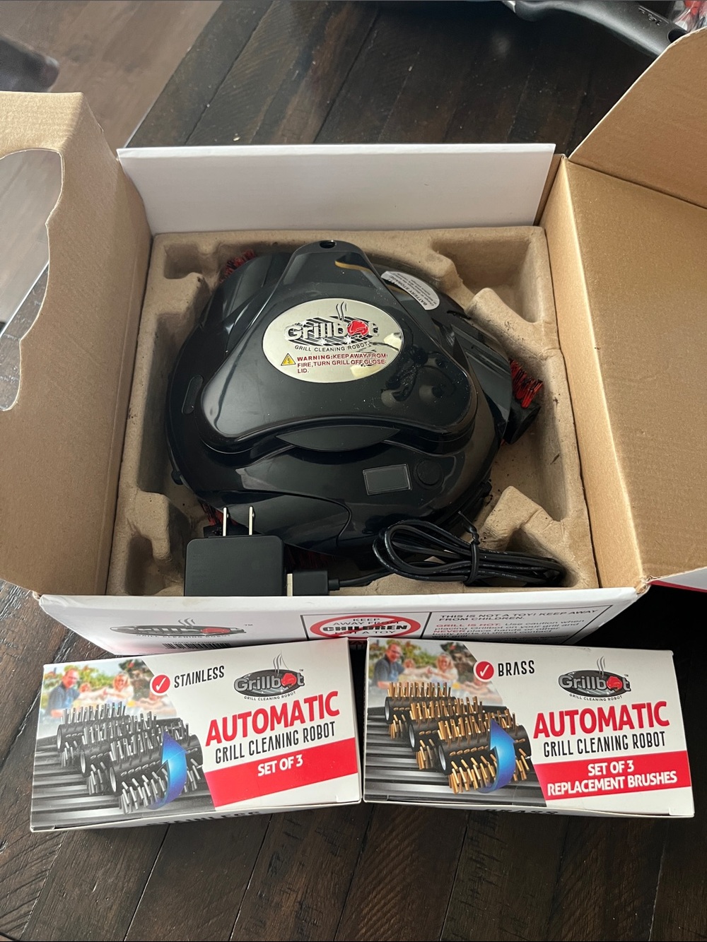 Grillbot Automatic Grill Cleaning Robot with NIB Stainless and Brass Brishes